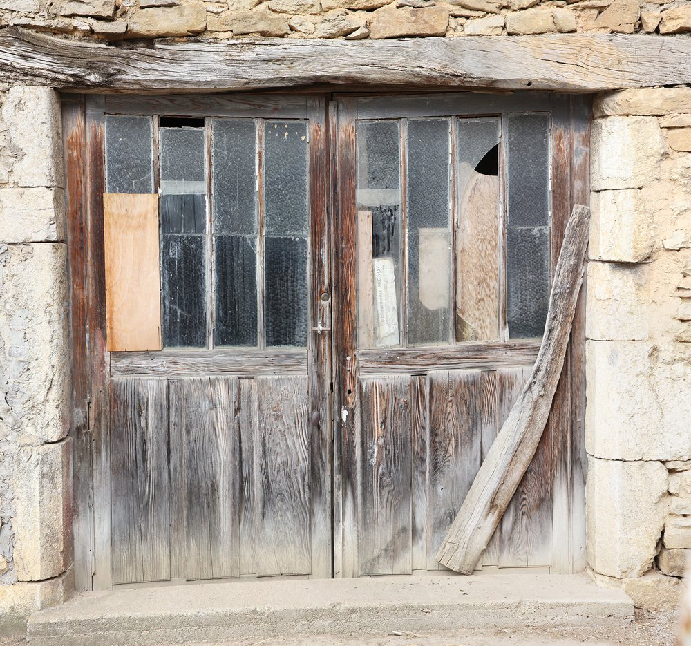 contemporary panoramic wallpaper representing a barn door