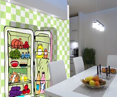 frigo couleurs sur carreaux verts et blancs