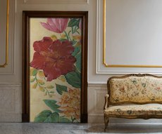 flower door with beige background in a living room