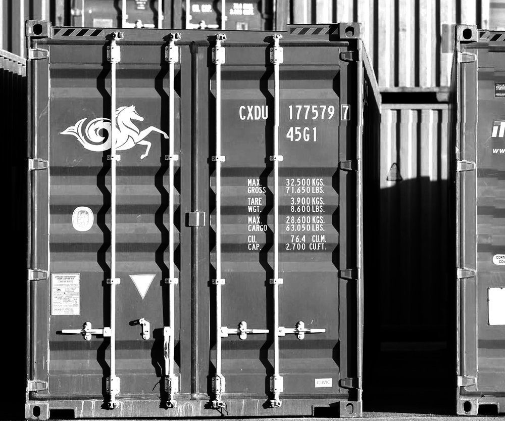 containers noir et blanc